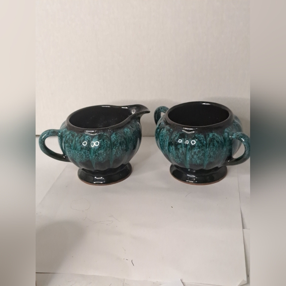 Evangeline Pottery Creamer and Sugar Bowl Green Black Made in Canada. - Picture 6 of 6